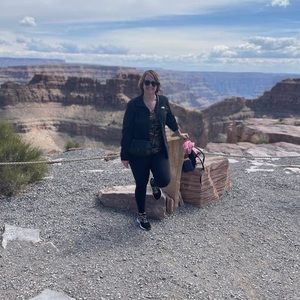 Meet your Posher, Allison